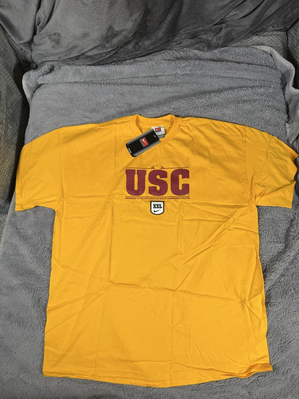 USC Trojans Shirt Mens 2XL Gold Yellow NCAA Football Nike Team Graphic Tee